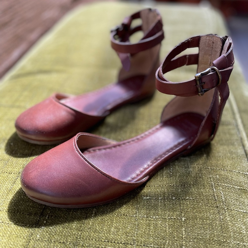 leather Frye mary jane flats